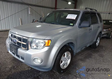 2011 Ford Escape Xlt из США, поврежденный, VIN 1FMCU9DG7BKB09247